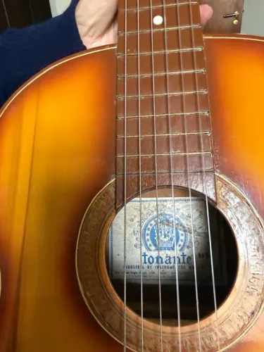 Violão tonante