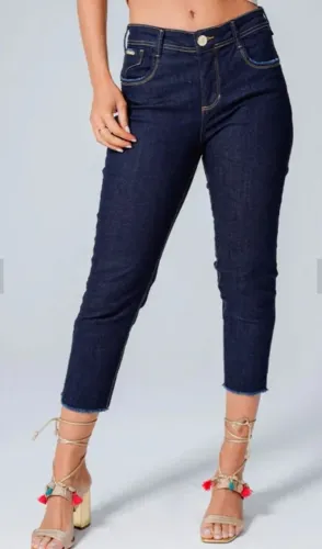 Vendo calças jeans feminina 100 cada