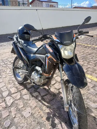 Bros 160 2015 no ponto de transferência 