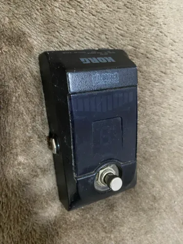 Pedal Korg Pitchblack guitarra e baixo