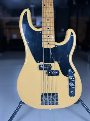 Baixo Tw66 amarelo
