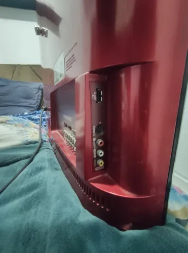 Tv LG  200  (leia a descrição )