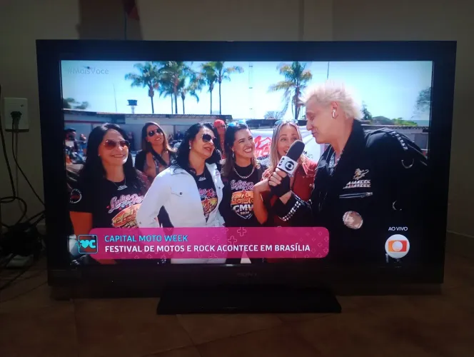 Vendo uma TV