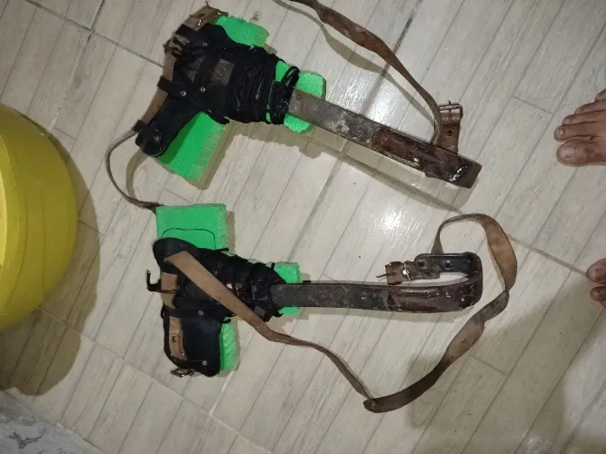 Espora de ferro para escalada em árvore