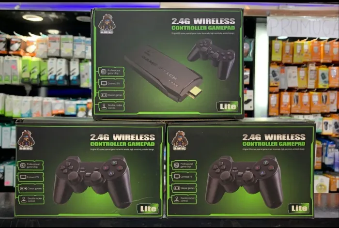 Game stick com 2 controles 