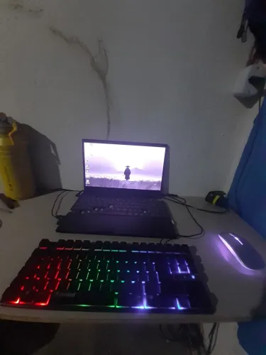 Notbook vaio com defeito na carcaça mais funcionar normal