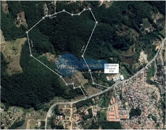 exelente Terreno à venda para residencial e comercial a 5 min do centro de São Roque