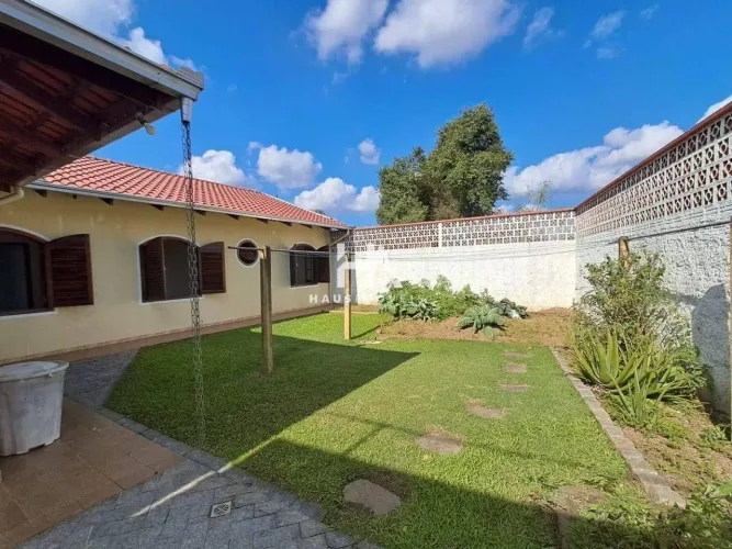 Casa residencial para alugar em Água Verde com 154 m² e 3 dormitórios/quartos