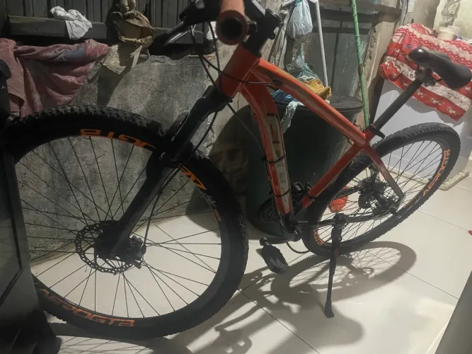 vendo bike aro 29 valor 1100 mais tem conversa tem documento