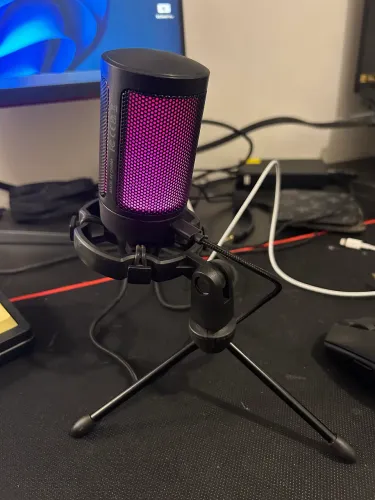 Microfone Gamer Fifine Superframe RGB com braço articulado