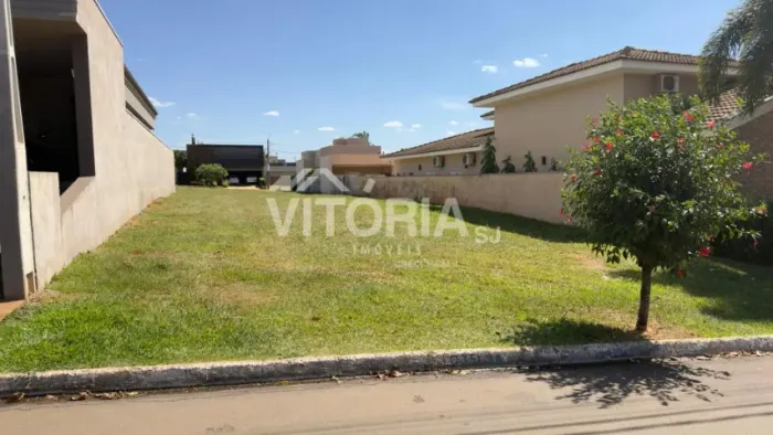 Terreno à Venda no Condomínio Recanto do Lago - 400 m² | Localização Privilegiada