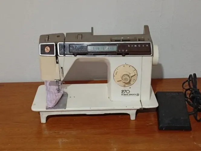Máquina de Costura Singer Zig Zag e Reta