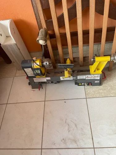 Vendo torno semi novo