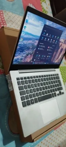 Samsung Galaxy Book Go