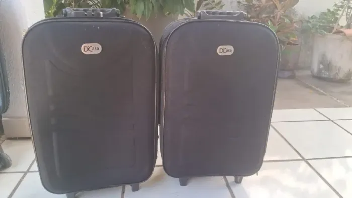 Vendo mala de viagem com rodinhas