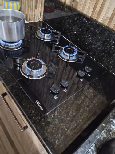 Fogão Cooktop 4 bocas + Pedras de mármore+ armário