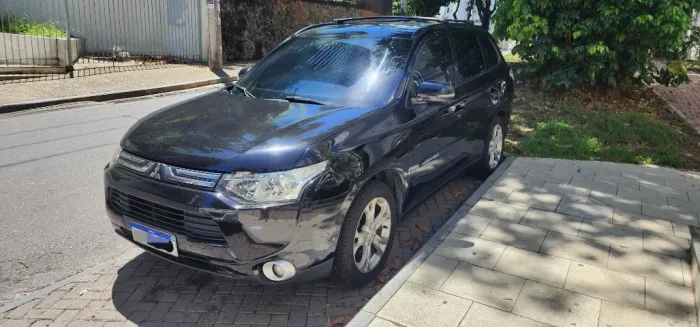 Mitsubishi Outlander 2.0 16V 160cv Aut. 2014