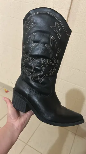 Bota preta sua cia