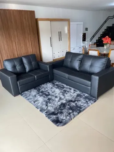 Sofá preto courino novo