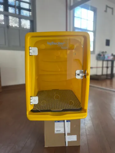 Canil para pet shop em plástico rotomoldado amarelo ByBecker (unitário)