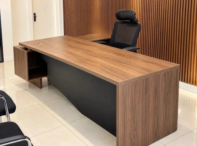 MESA DE DIRETOR EXECUTIVA - MODELO PREMIUM