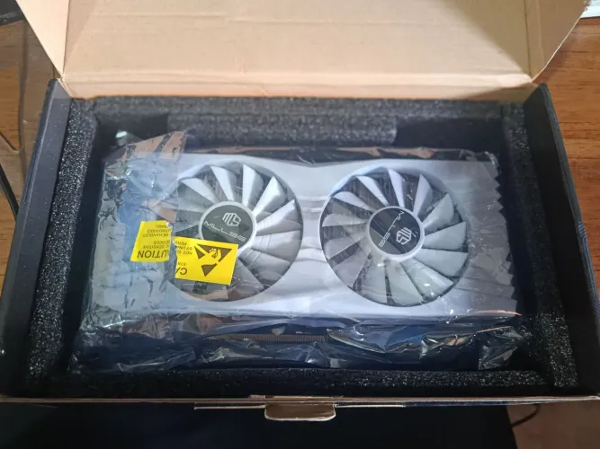 VENDO PLACA DE VÍDEO RX580 WHITE NOVA