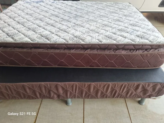 Cama Box casal colchão e base separado bem conservada ENTREGO