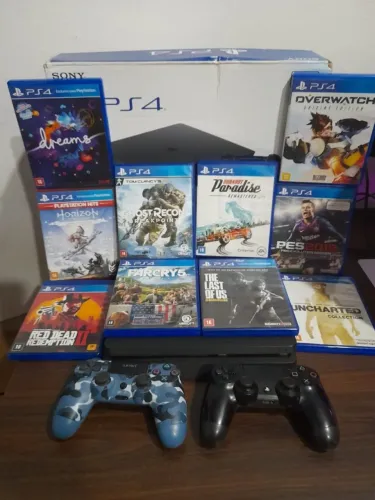 ps4 slim + lote com 10 jogos + 2 controles
