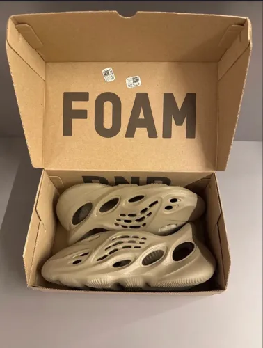 Adidas Yeezy Foam Runner 40