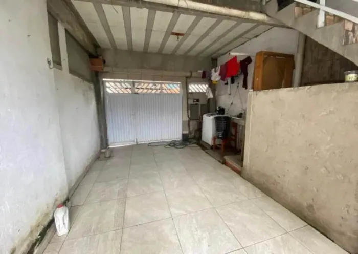vendo casa em são Pedro (próximo a EMEF Francisco Lacerda)