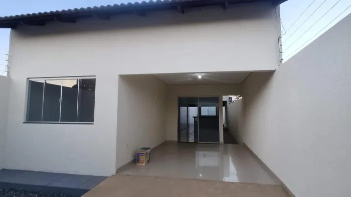 Aluga-se Casa 3 Quartos com Suíte - 2 Banheiros - Buriti Sereno