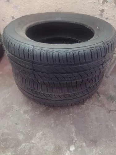 2 Pneus 195/60 R15 Seminovos