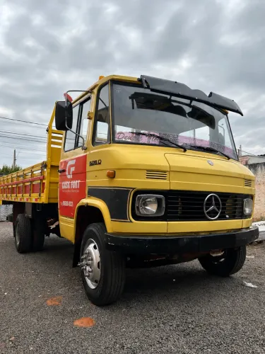 Caminhão Mercedes Benz 608