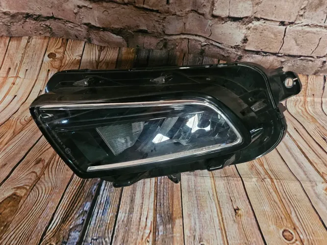 Farol Inferior Toro 2022 com Led