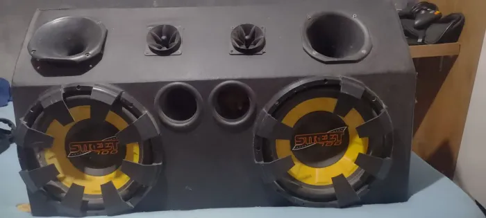 Caixa de som Automotivo