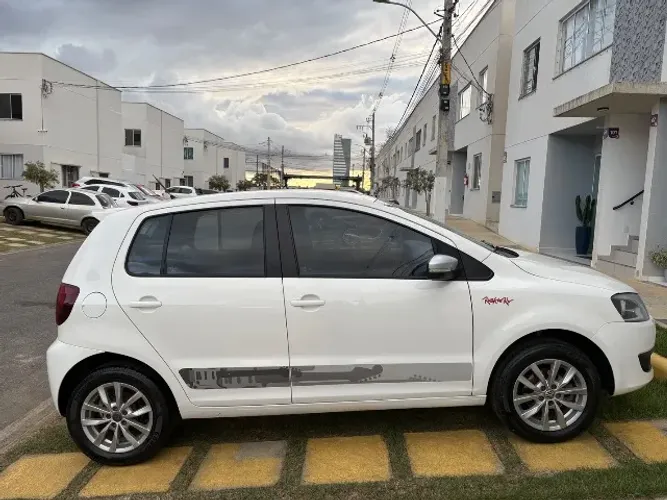 Volkswagen Fox Rock IN RIO 1.6 MI Total Flex 8V 5P 2014