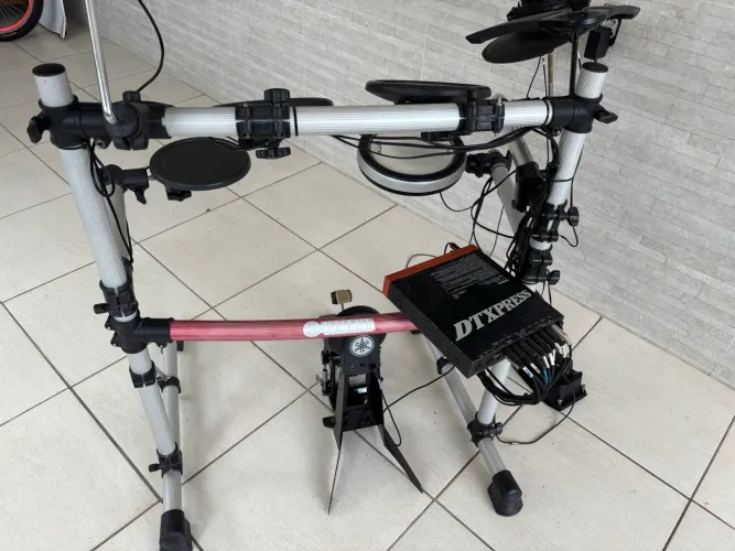 Bateria eletrônica Yamaha
