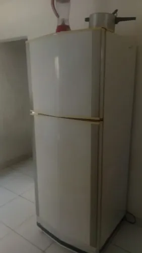 Vende- se geladeira 