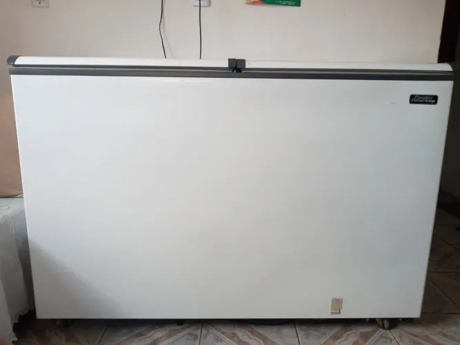 Vendo Freezer Horizontal 2 portas 468 lts ESMALTEC