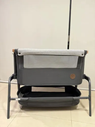 Berço Portátil Co-sleeper Iora Essential Graphite - Maxi Cosi
