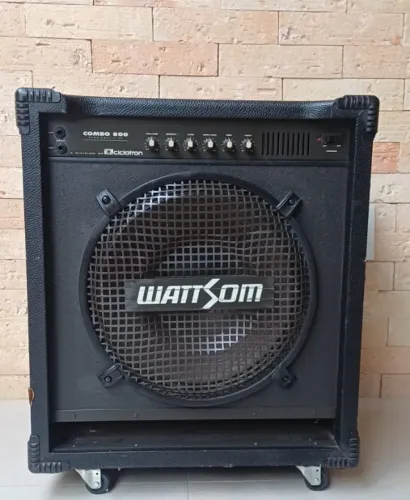Amplificador de contrabaixo - Wattsom Combo 800