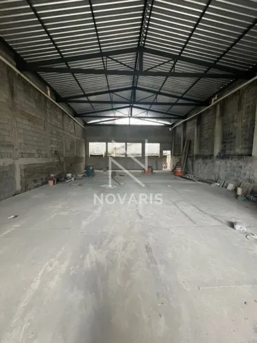 Salão Comercial na Estrada da Riviera para locação