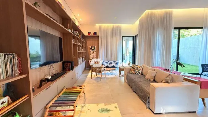 Excelente Casa com 3 suites à venda, 273 m² por R$ 1.950.000,00- Condomínio Bosque do Made