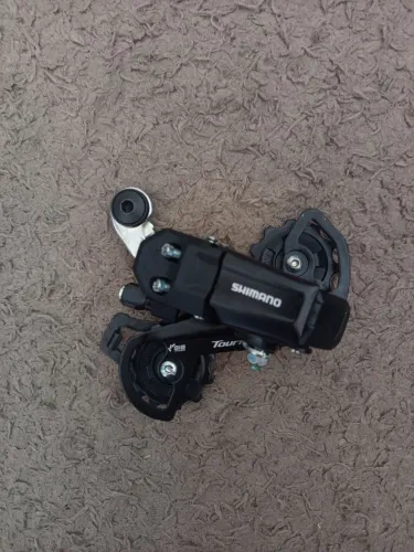 Câmbio traseiro Shimano Tourney 7 velocidade (peça nova) Valor R$120,00