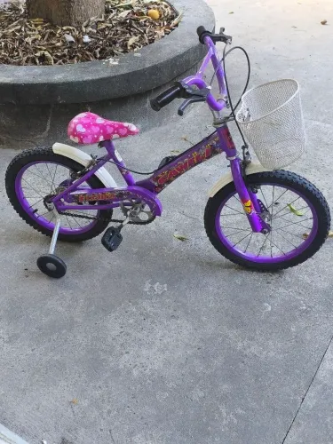Bicicleta infantil semi nova