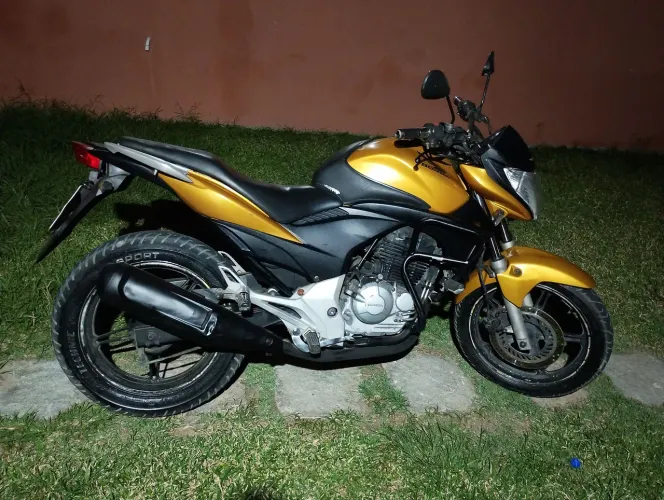 VENDO HONDA CB300