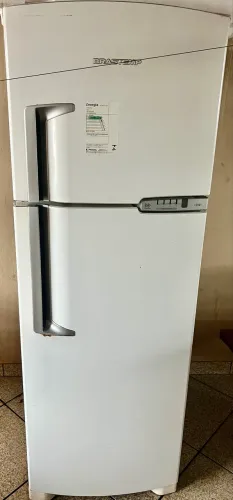 Geladeira 273L frost free
