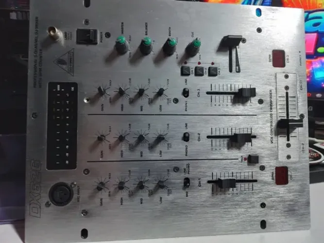 Mixer Behringer DX 626