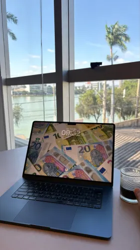 MacBook Air 15 M2 2023 - Muito Novo