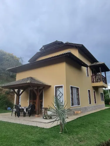 Sítio 20 Mil m² Porteira Fechada - Casas, Suítes, Galpões e Estufas